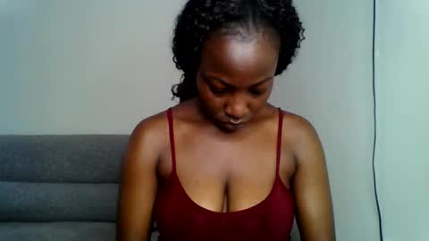 Snapshot of odrienna chatting on 12, 4, 2026 odrie online show from 12, 4, 2026