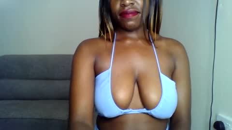 Snapshot of odrienna chatting on 16, 4, 2026 odrie online show from 16, 4, 2026