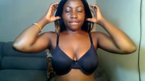 Snapshot of odrienna chatting on 23, 4, 2026 odrie online show from 23, 4, 2026