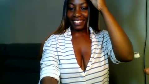 Snapshot of odrienna chatting on 25, 4, 2026 odrie online show from 25, 4, 2026