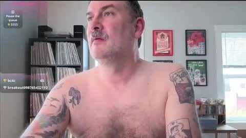 Snapshot of office_dad chatting on 19, 4, 2026 Office Dad online show from 19, 4, 2026