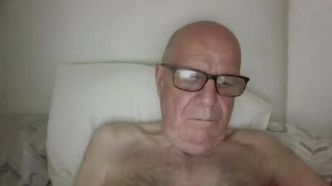 Snapshot of oggi95 chatting on 3, 7, 2026 oggi95 online show from 3, 7, 2026