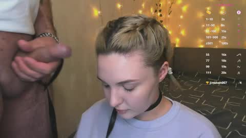 Snapshot of oh_creampie chatting on 22, 4, 2026 Emma Alex online show from 22, 4, 2026