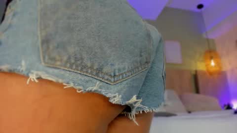 Holly online show from 25, 11, 2025