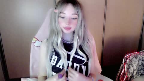 Snapshot of oh_pichuu chatting on 22, 4, 2026 Milly online show from 22, 4, 2026