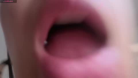 Snapshot of ohanna_ chatting on 20, 7, 2026 ohanna_ online show from 20, 7, 2026