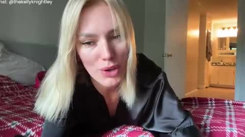 Snapshot of ohbabykelly chatting on 19, 7, 2026 Kelly online show from 19, 7, 2026