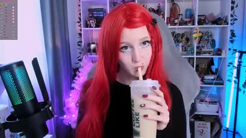 Snapshot of ohclementinee chatting on 18, 12, 2025 Clementine Clem online show from 18, 12, 2025