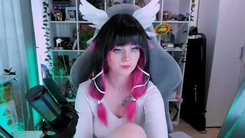 Snapshot of ohclementinee chatting on 23, 4, 2026 Clementine Clem online show from 23, 4, 2026