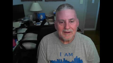 Snapshot of ohfukitsbob chatting on 15, 9, 2025 ohfukitsbob online show from 15, 9, 2025