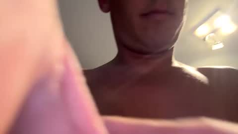 Snapshot of ohja87 chatting on 24, 12, 2024 ohja87 online show from 24, 12, 2024