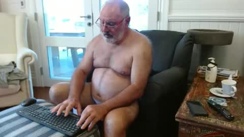 Snapshot of ohjonny55 chatting on 18, 4, 2026 Ohjonny online show from 18, 4, 2026