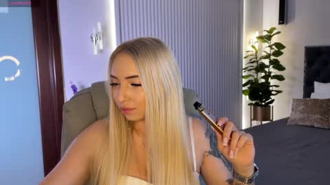 Snapshot of ohmyemma chatting on 26, 9, 2025 Emma online show from 26, 9, 2025