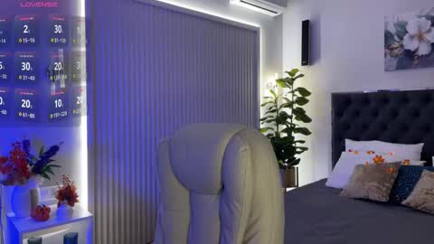 Snapshot of ohmyemma chatting on 24, 10, 2025 Emma online show from 24, 10, 2025