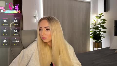 Snapshot of ohmyemma chatting on 25, 11, 2025 Emma online show from 25, 11, 2025