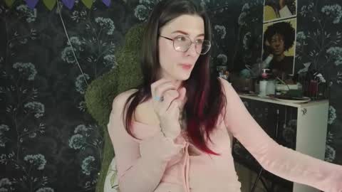 Snapshot of ohmygoddestkimmy chatting on 5, 3, 2026 Kmmy online show from 5, 3, 2026