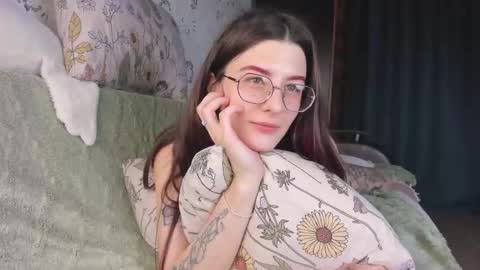 Snapshot of ohmygoddestkimmy chatting on 8, 3, 2026 Kmmy online show from 8, 3, 2026