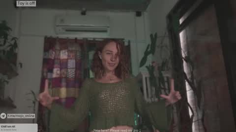 Snapshot of ohmymojo chatting on 5, 11, 2025 Mo online show from 5, 11, 2025