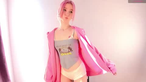 Snapshot of ohpeliadark chatting on 11, 4, 2026 Emi and Ohpi online show from 11, 4, 2026