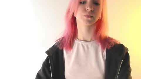 Snapshot of ohpeliadark chatting on 23, 4, 2026 Emi and Ohpi online show from 23, 4, 2026