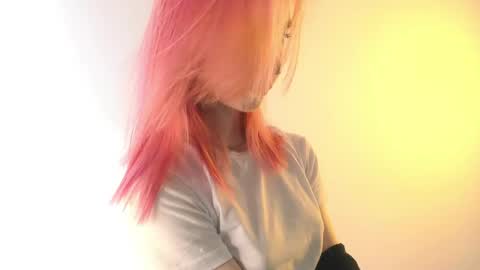 Snapshot of ohpeliadark chatting on 23, 4, 2026 Emi and Ohpi online show from 23, 4, 2026