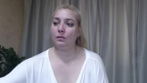 Snapshot of ohsweetiren chatting on 10, 6, 2026 Iren online show from 10, 6, 2026