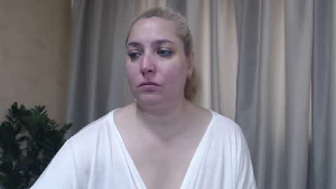 Snapshot of ohsweetiren chatting on 16, 6, 2026 Iren online show from 16, 6, 2026