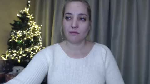 Snapshot of ohsweetmari chatting on 26, 12, 2024 Mari online show from 26, 12, 2024