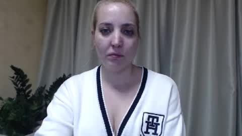 Snapshot of ohsweetmari chatting on 9, 3, 2025 Mari online show from 9, 3, 2025