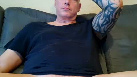 Snapshot of olavdelux chatting on 12, 9, 2025 olavdelux online show from 12, 9, 2025