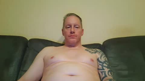 Snapshot of olavdelux chatting on 17, 10, 2025 olavdelux online show from 17, 10, 2025