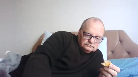 old_fkr online show from 5, 1, 2025