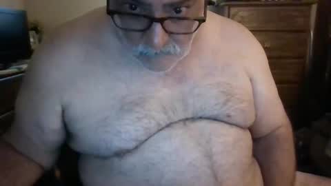 Snapshot of oldcockforyngladies chatting on 3, 4, 2026 oldcockforyngladies online show from 3, 4, 2026