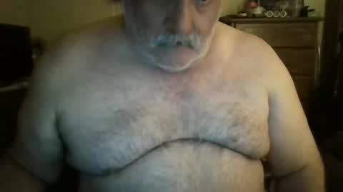 Snapshot of oldcockforyngladies chatting on 4, 4, 2026 oldcockforyngladies online show from 4, 4, 2026
