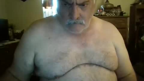 Snapshot of oldcockforyngladies chatting on 23, 4, 2026 oldcockforyngladies online show from 23, 4, 2026