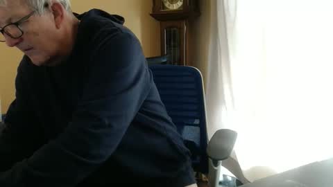 Snapshot of olderandwiser chatting on 18, 2, 2026 Older and Wiser online show from 18, 2, 2026