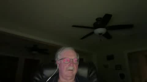 Snapshot of oldlakeguy chatting on 14, 1, 2025 OldLakeGuy online show from 14, 1, 2025