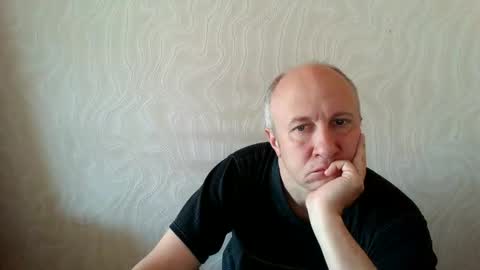 Snapshot of oleg365 chatting on 4, 10, 2025 figaro online show from 4, 10, 2025