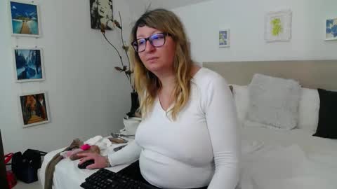 Snapshot of olgapavlova chatting on 4, 4, 2026 Olga Pavlova online show from 4, 4, 2026