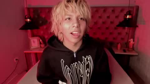 oliiverr22 online show from 3, 12, 2025