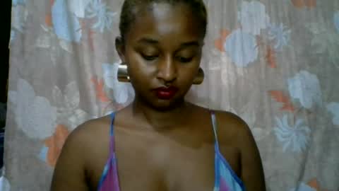 Snapshot of olinah610 chatting on 20, 7, 2026 olinah610 online show from 20, 7, 2026