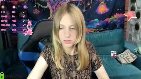 Snapshot of olisa_fox chatting on 21, 9, 2025 Olisa fox online show from 21, 9, 2025