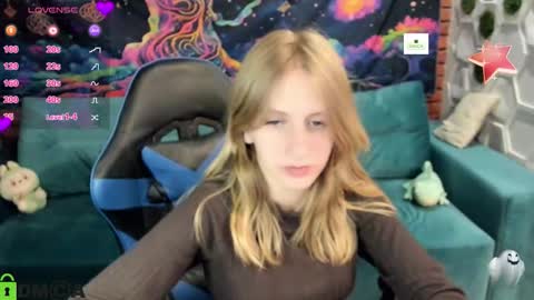 Snapshot of olisa_fox chatting on 12, 10, 2025 Olisa fox online show from 12, 10, 2025
