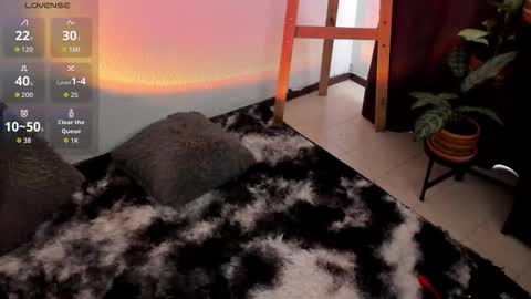 Snapshot of olitasdelmar chatting on 4, 10, 2025  Mar  online show from 4, 10, 2025