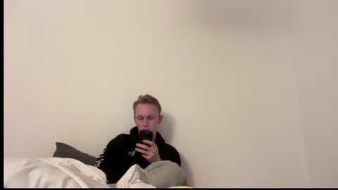 Snapshot of oliver_and_thomas chatting on 14, 10, 2025 Oliver and Thomas online show from 14, 10, 2025
