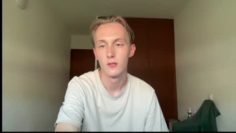 Snapshot of oliver_and_thomas chatting on 19, 6, 2026 Oliver and Thomas online show from 19, 6, 2026