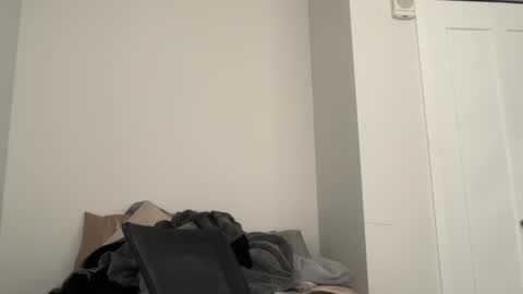 Snapshot of oliver_beck chatting on 7, 1, 2025 Oliver Beck online show from 7, 1, 2025