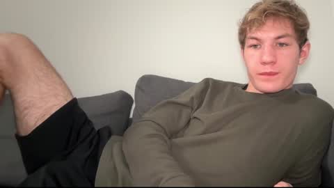 Snapshot of oliver_beck chatting on 18, 1, 2025 Oliver Beck online show from 18, 1, 2025