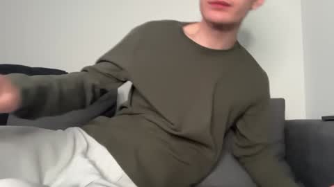 Snapshot of oliver_beck chatting on 2, 2, 2025 Oliver Beck online show from 2, 2, 2025