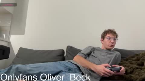 Snapshot of oliver_beck chatting on 19, 11, 2025 Oliver Beck online show from 19, 11, 2025